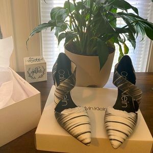 NWOT Calvin Klein Gella Pump Heels